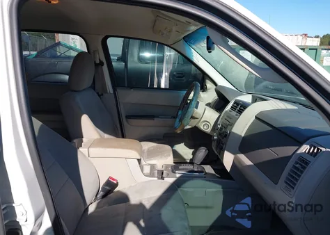 2010 Ford Escape Xlt из США, поврежденный, VIN 1FMCU0D75AKC67726